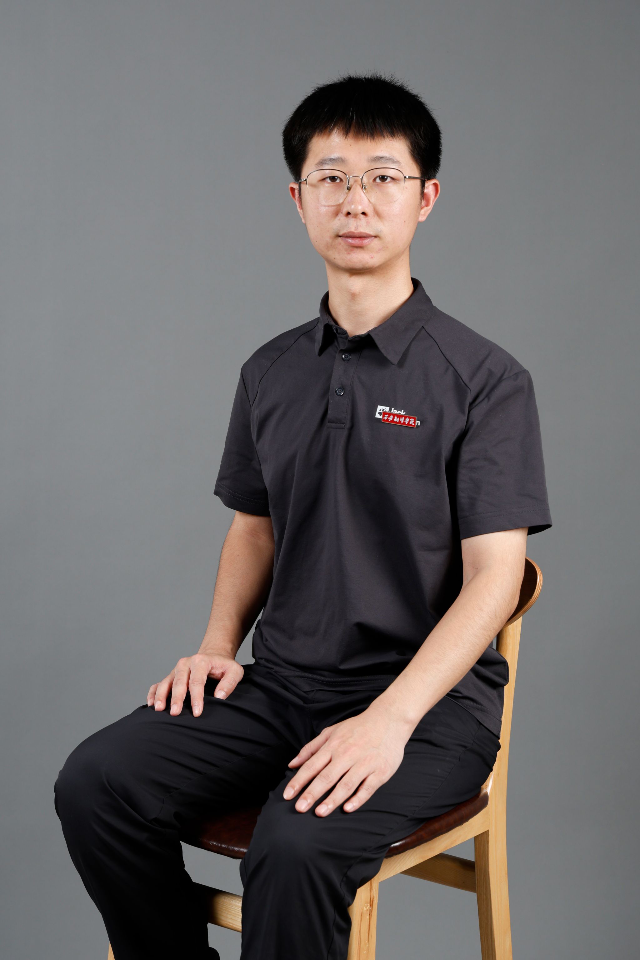 青年教师：邸欣欣